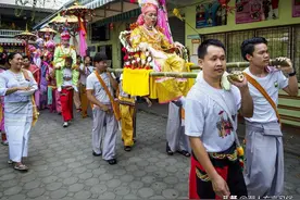 潮汕乩童：神灵与人间的媒介图片