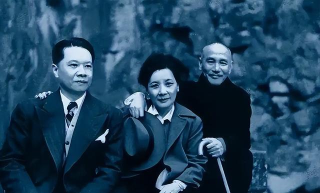 宋美龄称蒋介石“达令”是什么意思？