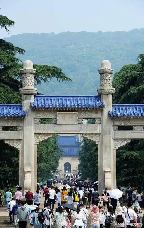 南京十大名胜古迹全攻略：玩转六朝古都，附门票、交通、美食！