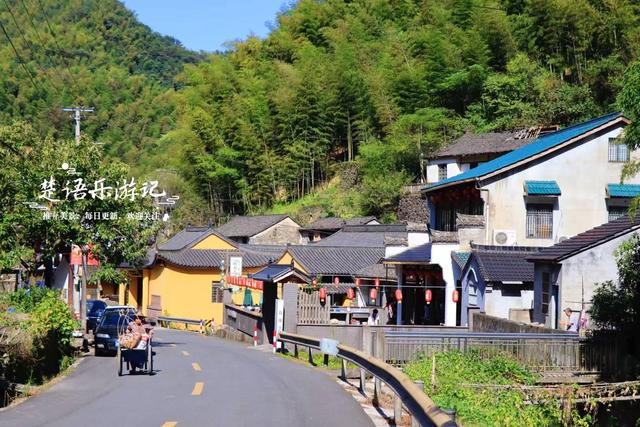 浙江宁波桥坑山麓的古村，既是文化名村又是景区村庄，景色确实美