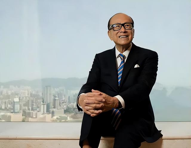 坏消息一个接一个，李嘉诚已经没有回头路，李氏家族暴亏781亿！