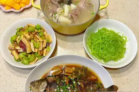 开饭啦！女儿说每次听到我喊开饭，就无比高兴！图片