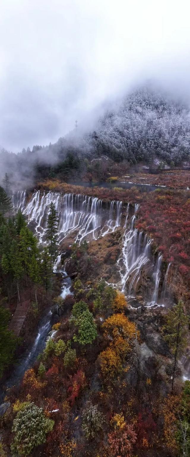 九寨沟冬日限定皮肤上线！快来九寨沟赏雪林彩池啦~