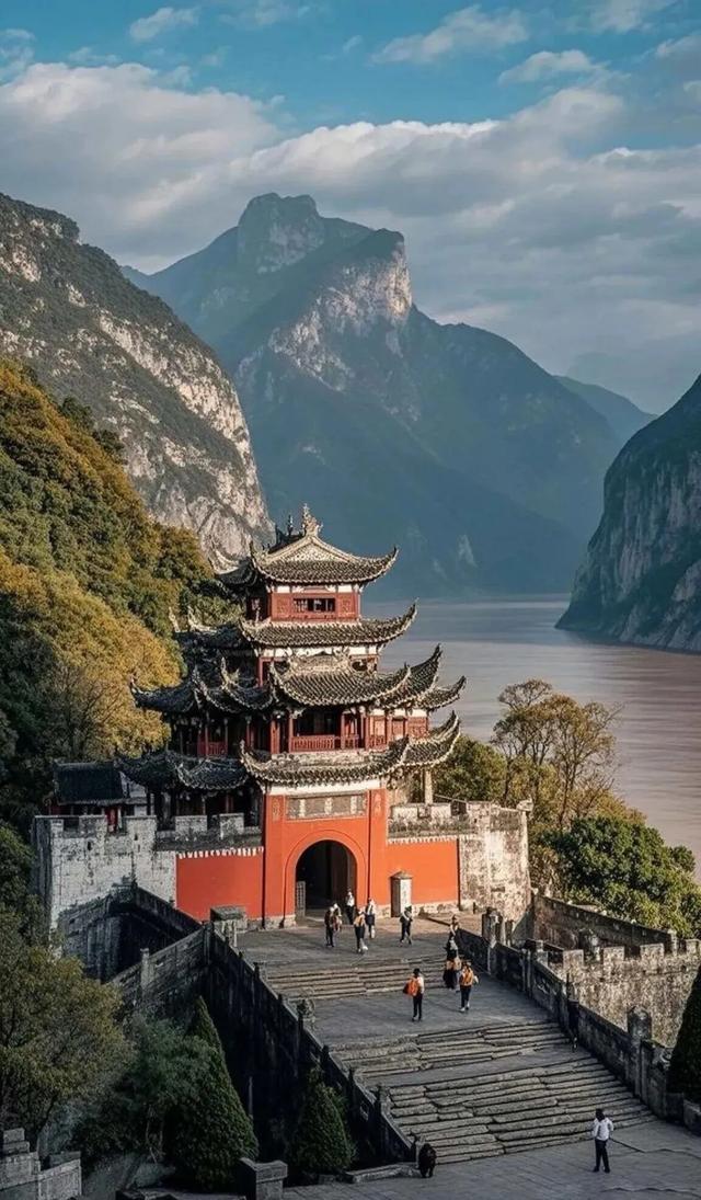 重庆三峡之巅|当10元人民币的风景,遇见满山红叶时