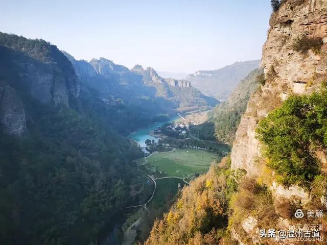 这处以丹霞地貌而闻名的名胜奇观，风光奇绝值得一去！
