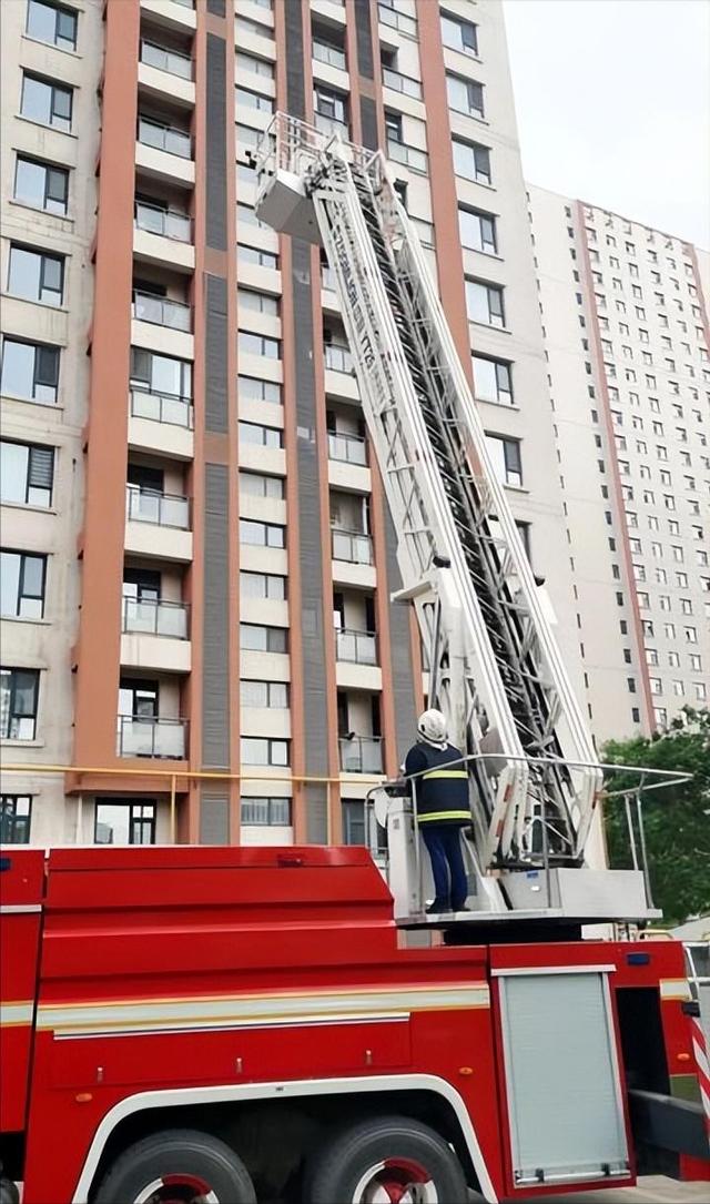 曹德旺预言要成真？若不出意外	，2026年房地产或将面临5大转折