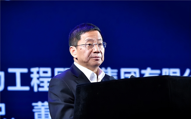 颠覆传统！中国5000㎡空中巨伞上天发电，27倍效率碾压欧美