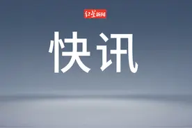 中国救援队抵达缅甸仰光国际机场图片