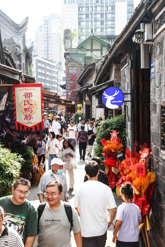 庆中秋双节假期盘点：文旅盛宴绘就团圆画卷