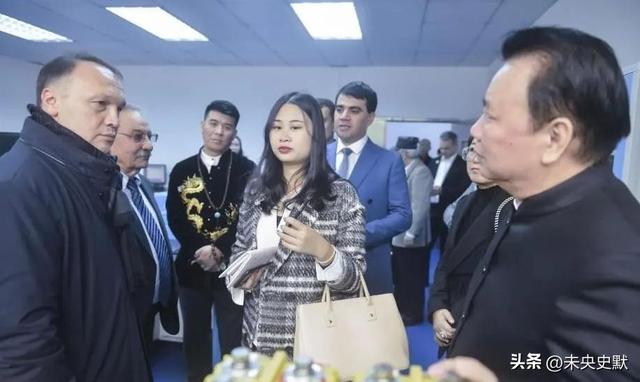 报应来了！捐给美国7千万，满嘴“中国穷关我啥事”，如今破产了