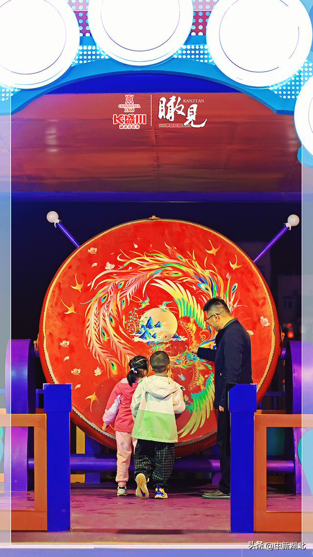 【瞰见】秉灯夜游九歌巷 一眼千年是楚辞