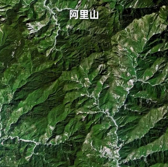 央视释放重要信号！535公里高空俯拍台湾，台北大小街道一览无余