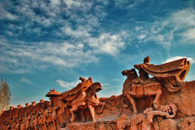 秋意灞陵桥 | 汉服半价游！这份心意等您来签收~