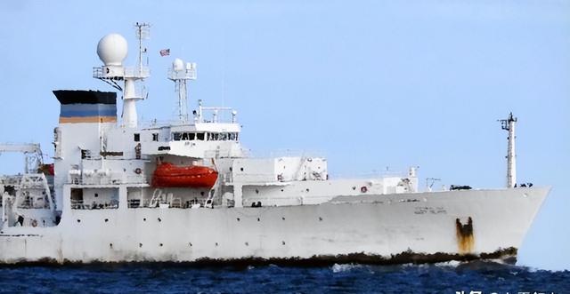 中美舰艇发生激烈对峙，外军突然冲向解放军	，结果下一刻变老实了