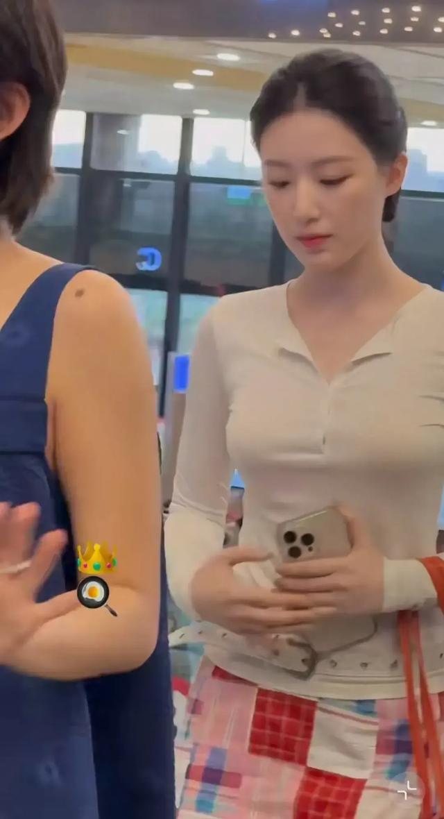 终于知道为什么叶舒华是门面了，往那一站颜值气质就鹤立鸡群呀