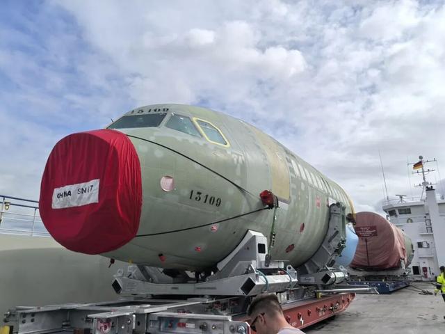 中远海运承运空客天津A320系列飞机第二条总装线项目首架次发运