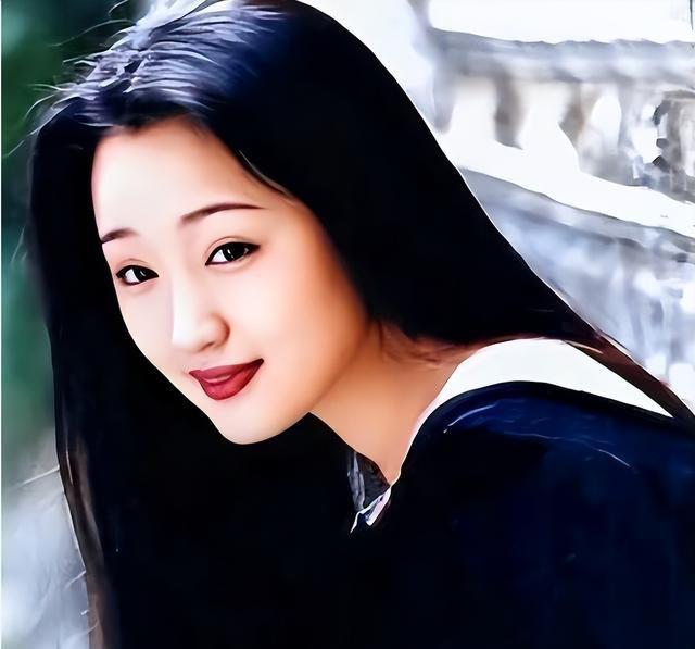 善恶终有报，53岁不婚不育的杨钰莹，原来早已经上了另一条大道！
