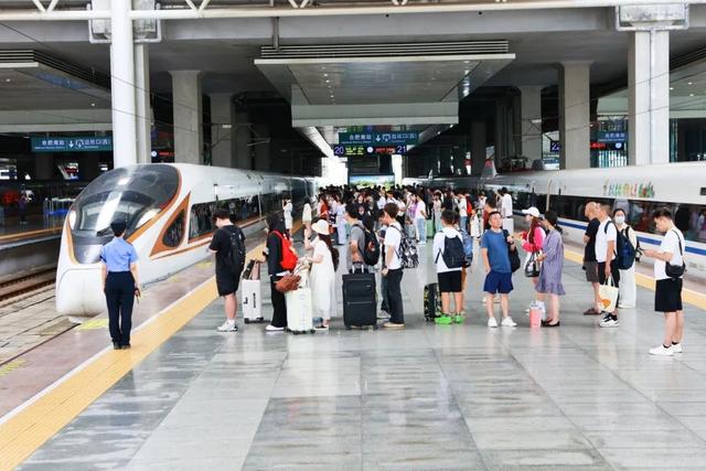 2025虹桥站停车费一天多少钱，周边停车攻略