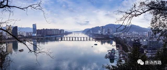 周雁翔：杭州：人间天堂的四重奏
