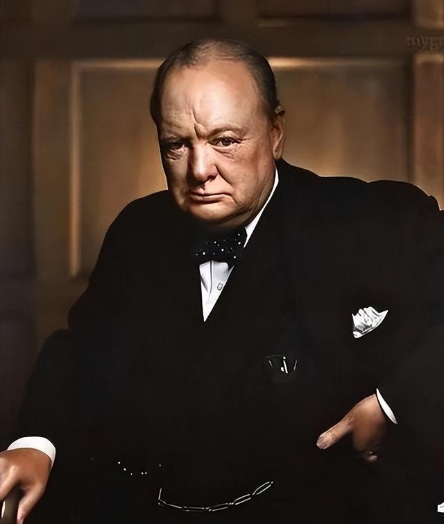 军队再强大，经济再富足，武器再尖端，没有伟大领袖，全都白瞎