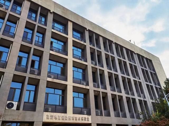大学生活游戏，通关进度......