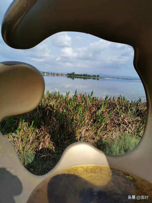 成德同城化 幅员2.6平方公里 集多功能 的广汉山水镇三星湖水色诱人