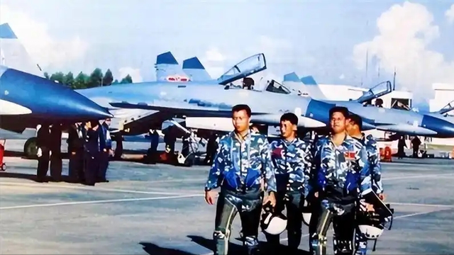 美媒：中国在超级大国垮台前购入顶级战机	，抓住了赶美超俄的契机