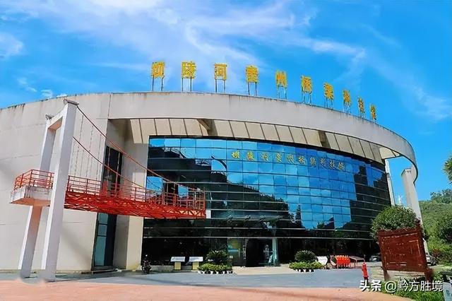 安顺有一个大峡谷，贵州最高的瀑布悬挂山谷，壮丽无比
