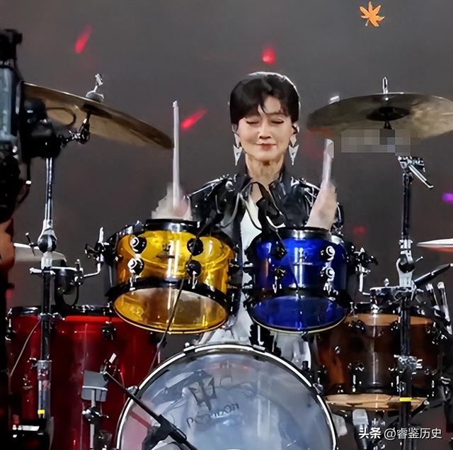 再多钱有什么用？72岁赵雅芝如今现状，给所有中老年人提了个醒