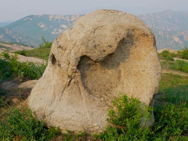 泌阳县罗汉山的奇石