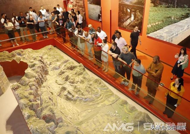 “品味中国·安阳时刻”主题交流活动外国嘉宾探访红旗渠