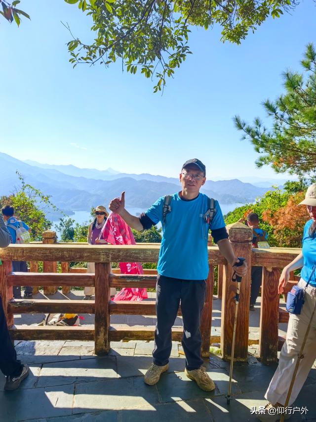 穿越万绿湖大型徒步