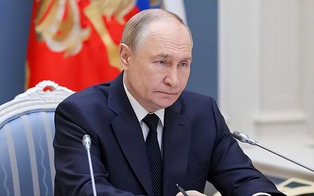 一场晚宴在东京召开，高市早苗想通了：对俄动真格，对中国来软的 第4张