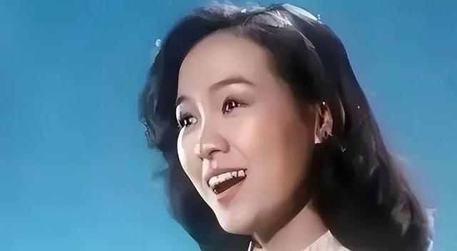 原来早已不是中国籍，被老外“玩腻”后回国，郑绪岚现状令人唏嘘