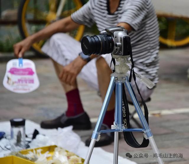 邯郸展后街旧书摊掠影