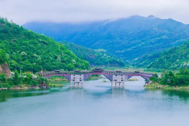 泰顺福庆桥：两毁两建，三廊相连，史上最长木拱廊桥