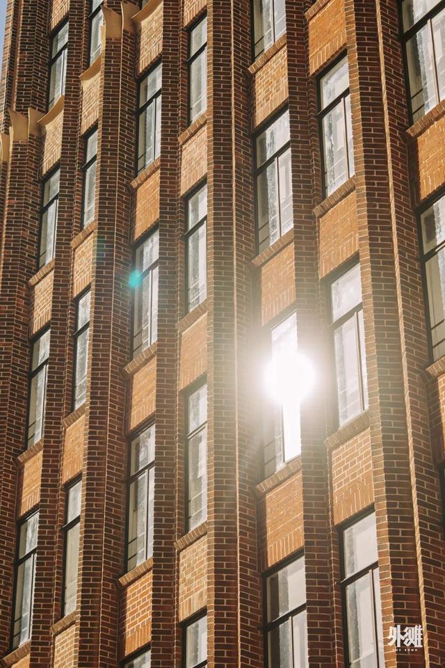 这里，是与世界同频的远见