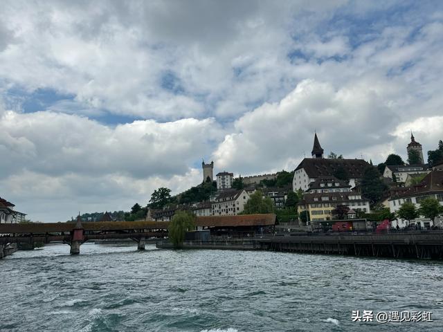 我的法意瑞之旅（八）瑞士施皮茨小镇、坐金色山口火车至卢塞恩
