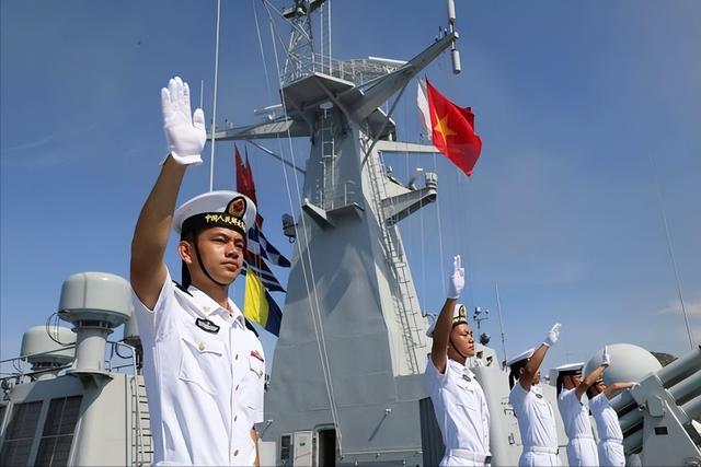 菲律宾牵头挑衅！四国集结施压中国南海？福建舰动向成悬念