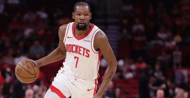 仅490万年薪！轰18分拯救火箭，乌度卡说得对，斯通一定要续约他