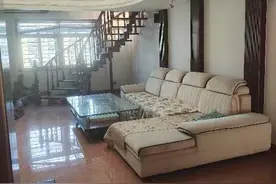 厦门一套复式房拍卖，6人竞拍，却在拍卖最后8秒以底价320万成交图片