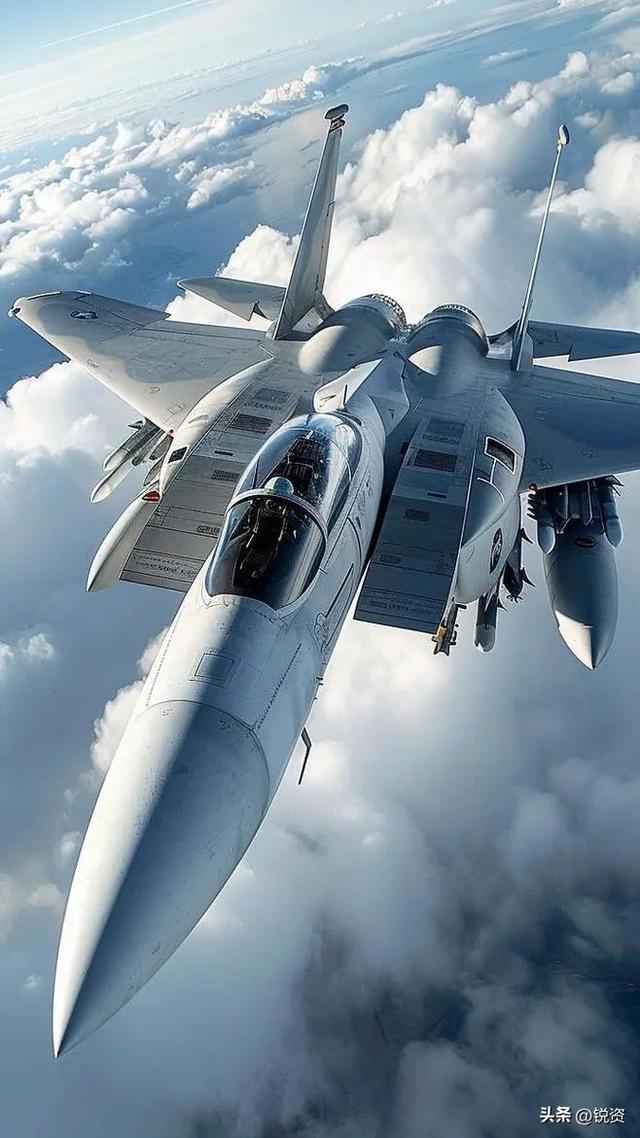 二战黑科技尽显！机载雷达改写空战模式，致命困局被破解