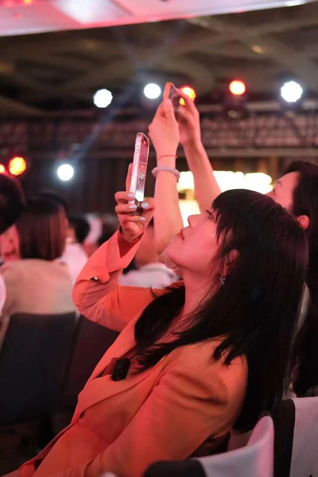 孕妇可以吃花胶杏仁露 2026年孕妇可以食花胶吗