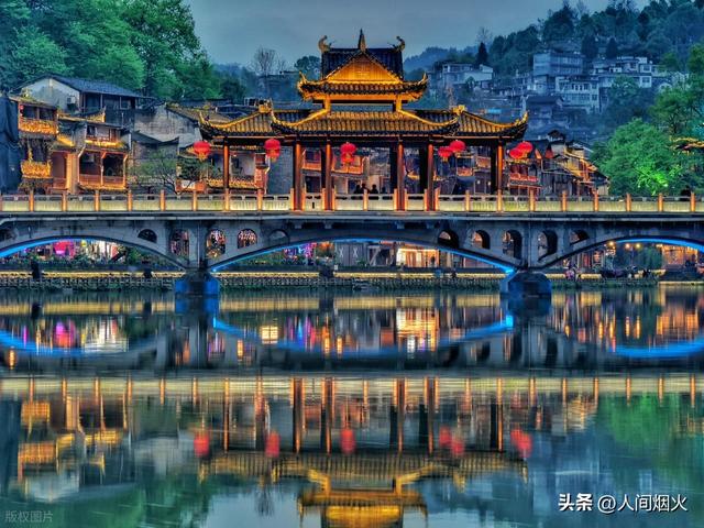 4家湖南组团游，五天闹翻几次，55岁李姐感慨：相处好，同游难。