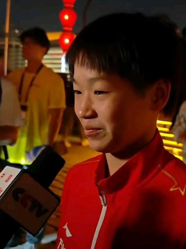 全红婵大变样！大波浪大墨镜打扮成熟，近况曝光，担心的事发生