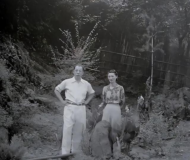 张学良被囚54年，生活奢华，月经费超北京人均工资400多倍