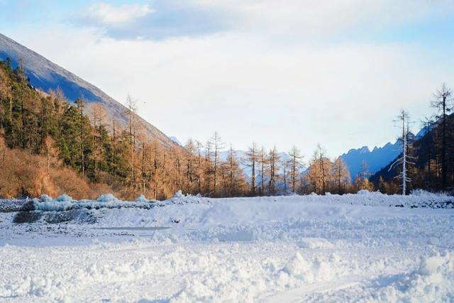 冬日娱雪去哪嗨？毕棚沟月亮湾冰雪娱乐场邀你赴约第八届冰雪温泉节丨“川”越冰雪遇见你