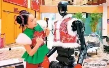 王兴兴谈宇树机器人夺冠：意料之中？这背后的技术突破才是关键！