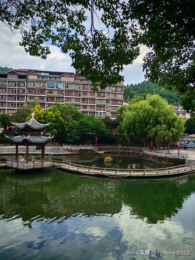 开着房车避暑季：金秀县城是山水瑶城景区，一场房车与自然的邂逅