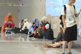 7点出发丨网友上问政四川平台要求地铁拒绝coser，成都地铁回应！图片